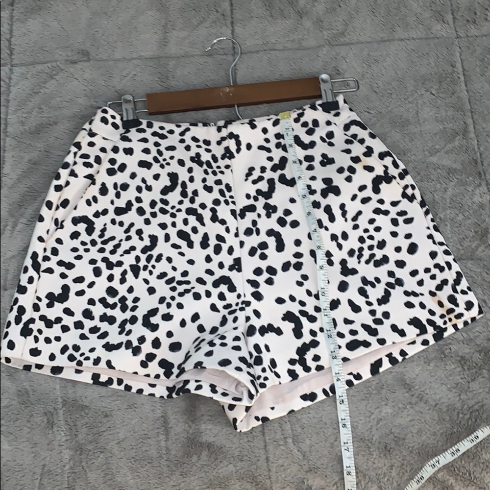 KEEPSAKE DRESS SHORTS SIZE SMALL
